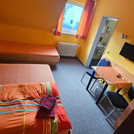 Kenner Treff Hotel Bagian luar foto