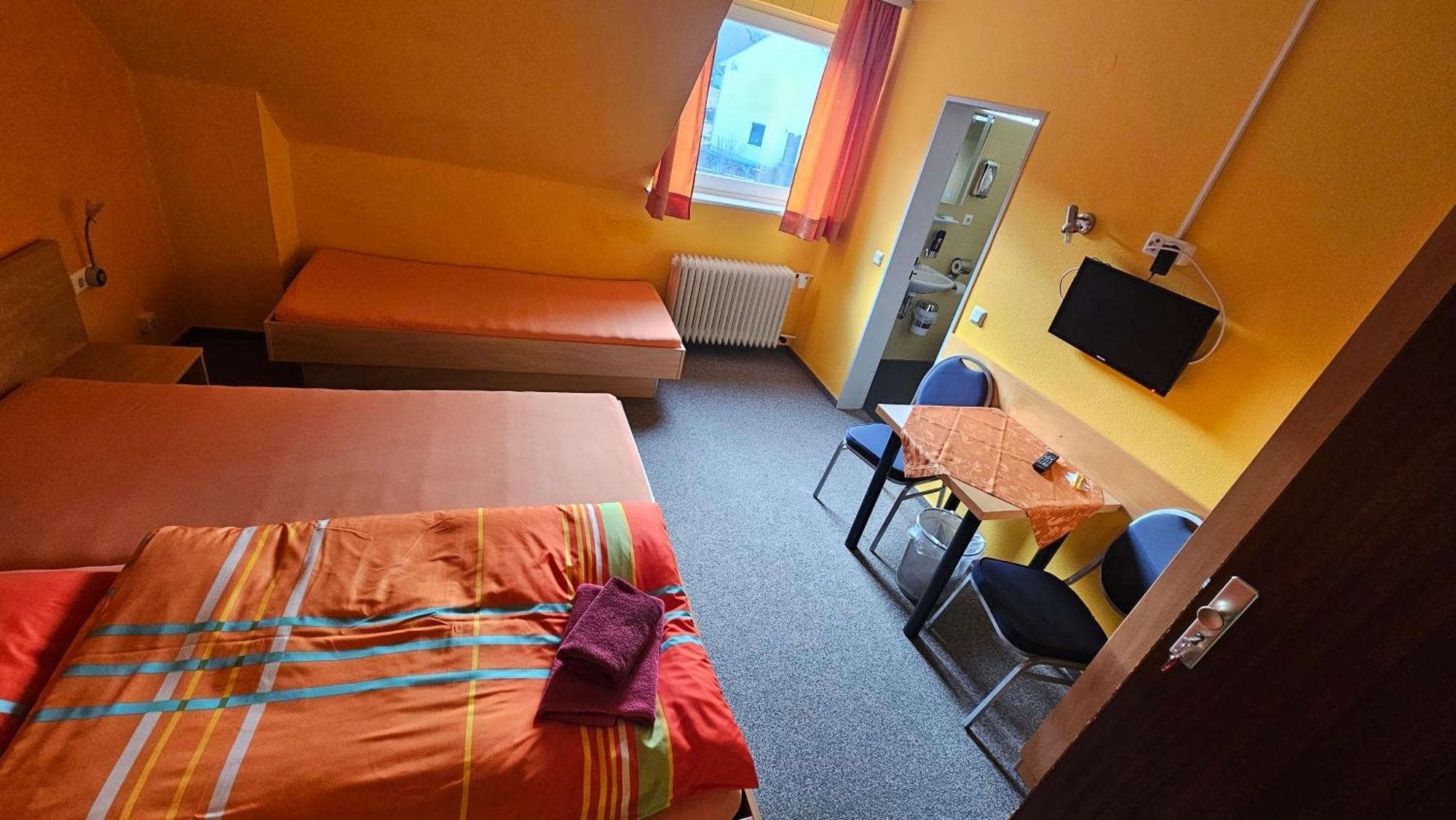 Kenner Treff Hotel Bagian luar foto