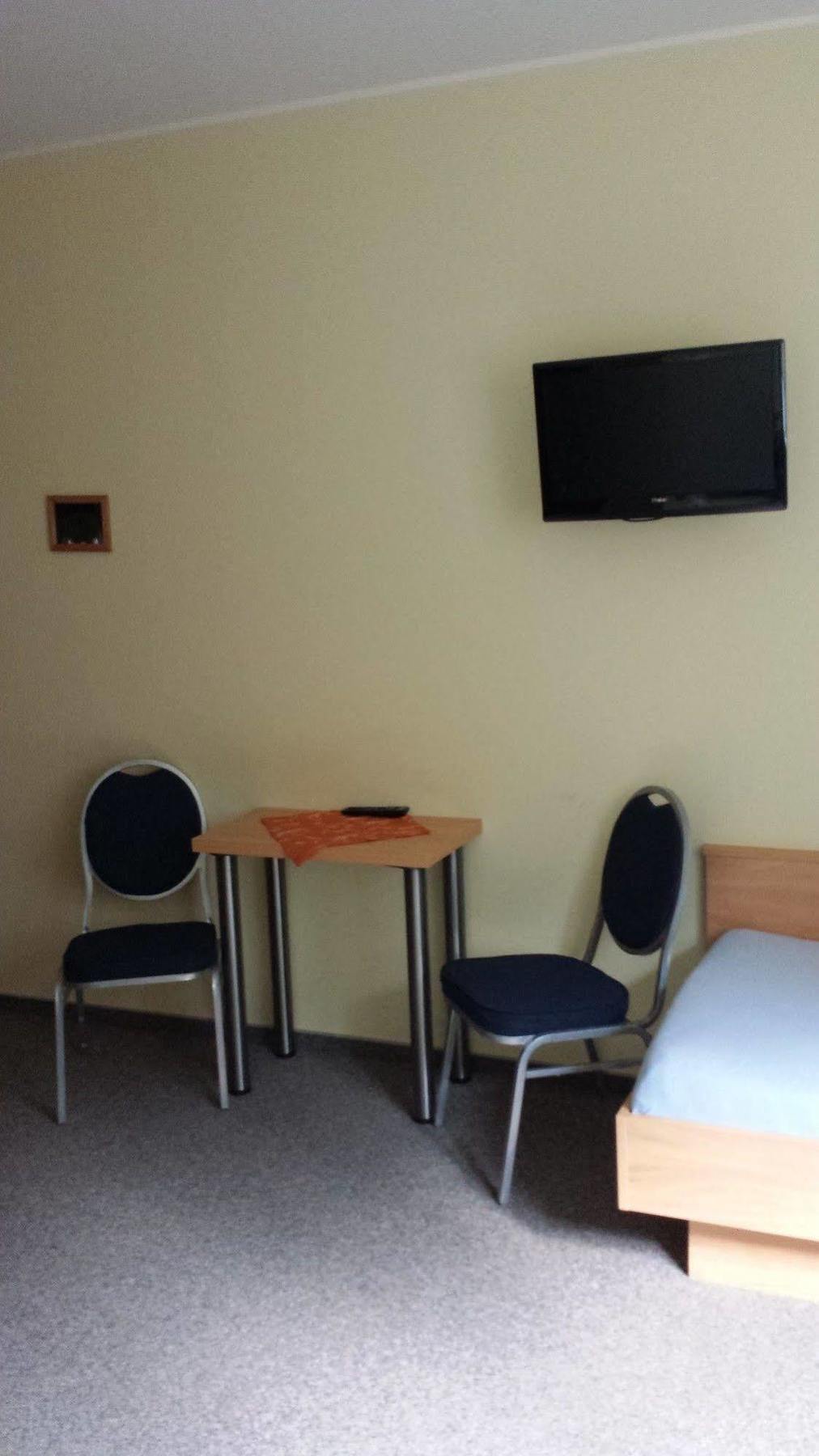 Kenner Treff Hotel Bagian luar foto